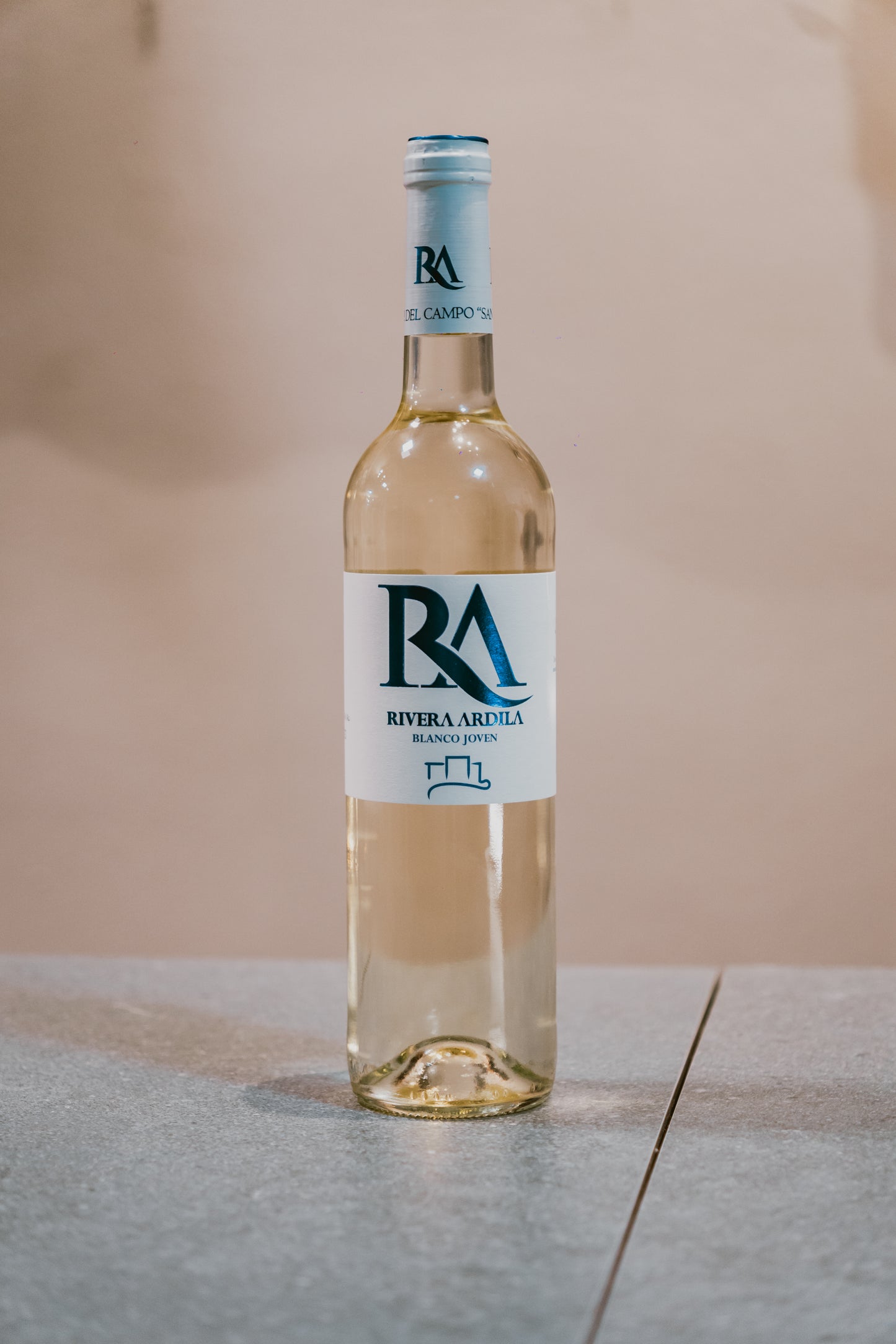 Vino blanco joven Rivera Ardila
