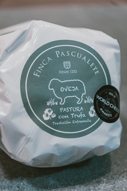 Queso de oveja pastura con trufa Finca Pascualete